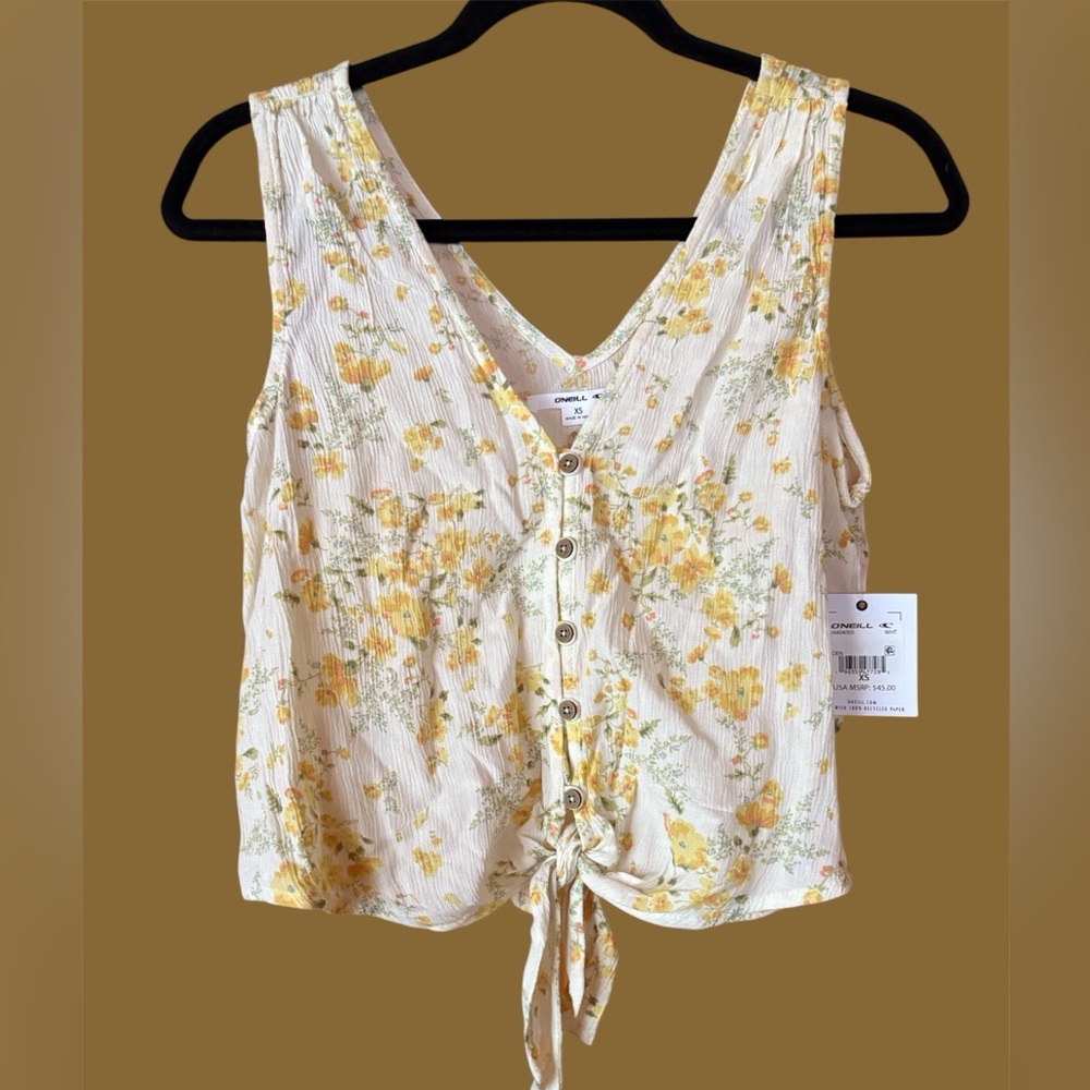 O’Neill cute summer top, new with tags xs, made with 100% recycled paper!